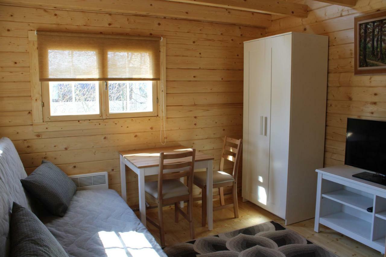 Aadel Guesthouse Пярну Екстериор снимка