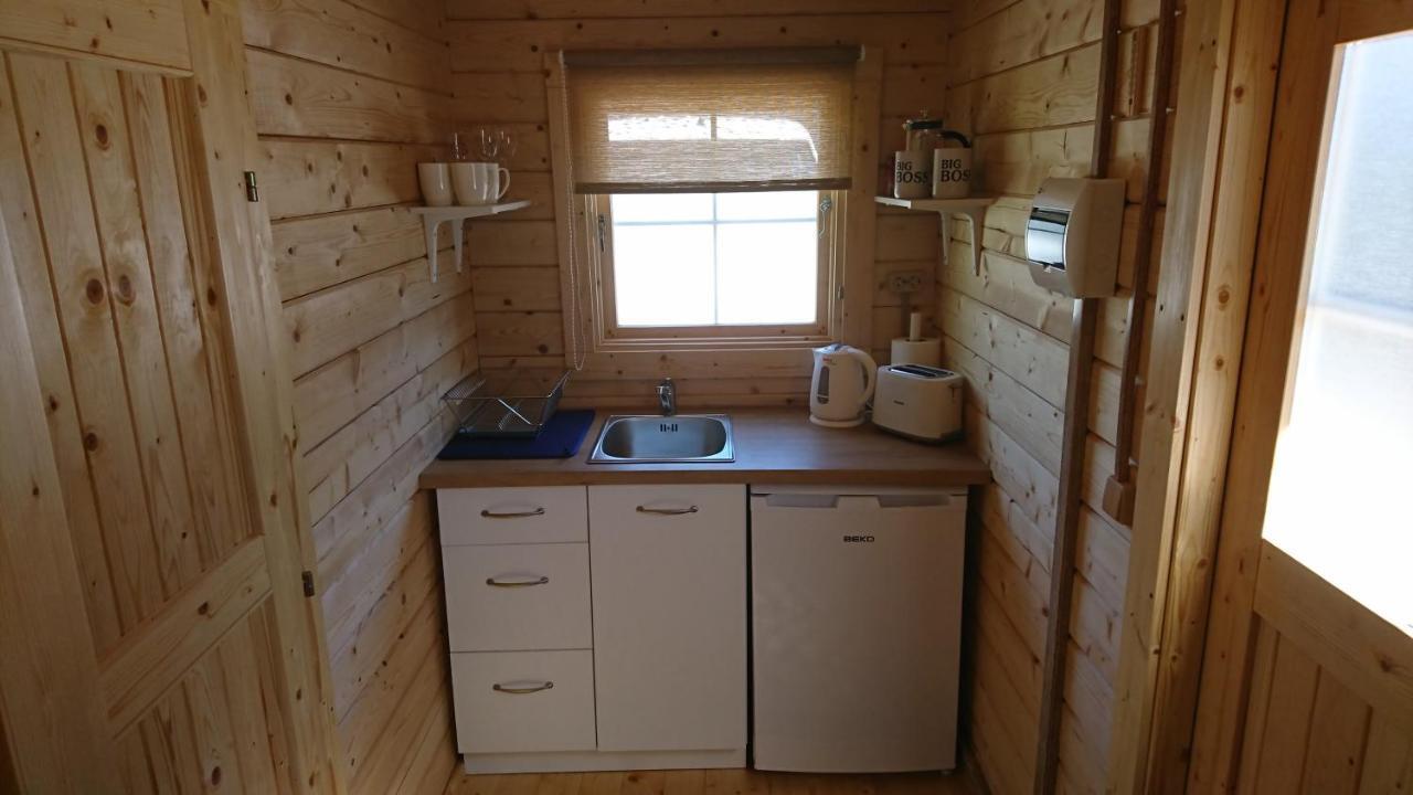 Aadel Guesthouse Пярну Екстериор снимка